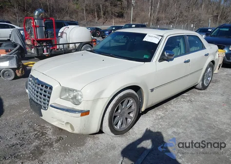 2006 Chrysler 300C z USA, uszkodzony, nr VIN 2C3LA63H16H306275